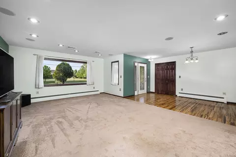 270 E Southmor Rd, Morris, IL 60450 photo 7