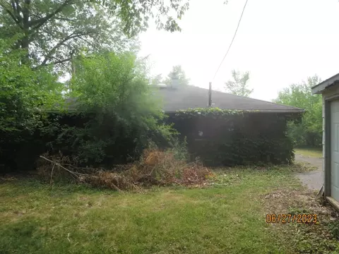 168 Blackhawk Dr, Park Forest, IL 60466