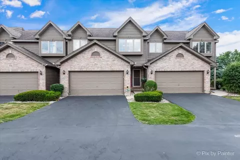 984 Ascot Dr, Elgin, IL 60123