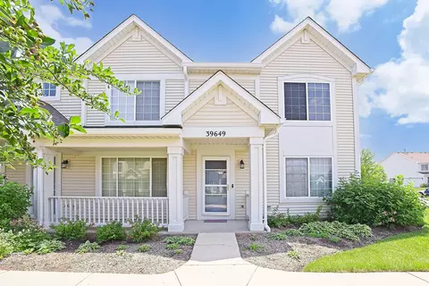 39649 N Warren Ln, Beach Park, IL 60083
