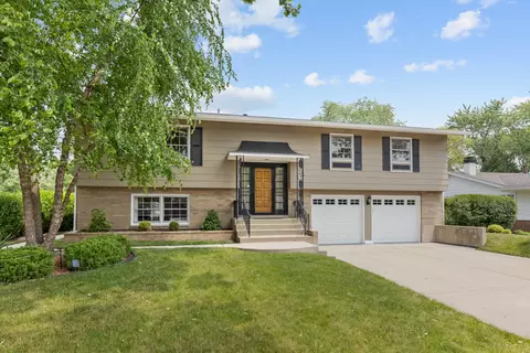 767 Milbeck Ave, Elk Grove Village, IL 60007