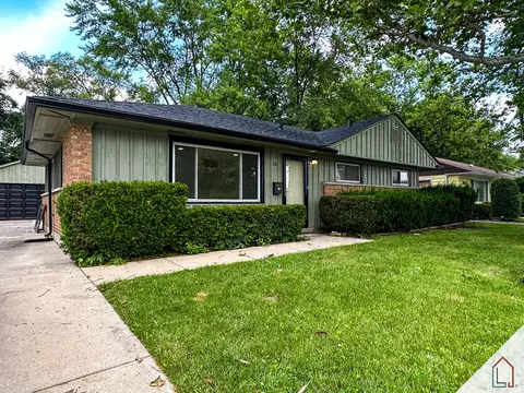 306 Waldmann Dr, Park Forest, IL 60466 photo 2
