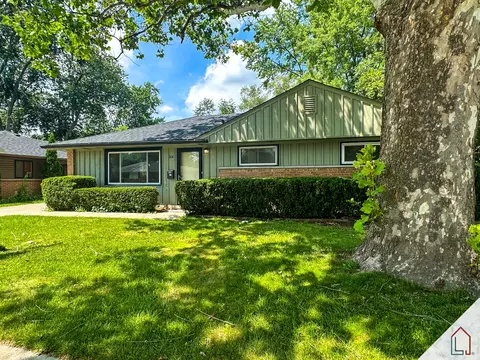 306 Waldmann Dr, Park Forest, IL 60466
