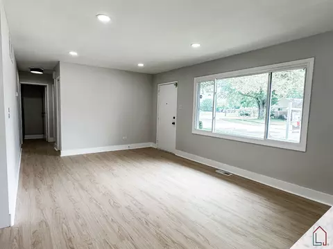 306 Waldmann Dr, Park Forest, IL 60466 photo 3