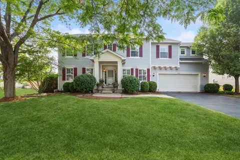 1006 Evergreen St, Mundelein, IL 60060