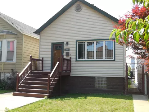 2635 W 37th Pl, Chicago, IL 60632