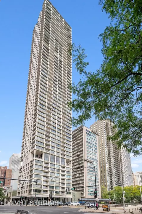 1000 N Lake Shore Plz #18C, Chicago, IL 60611