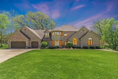 19 Amanda Ln, Yorkville, IL 60560
