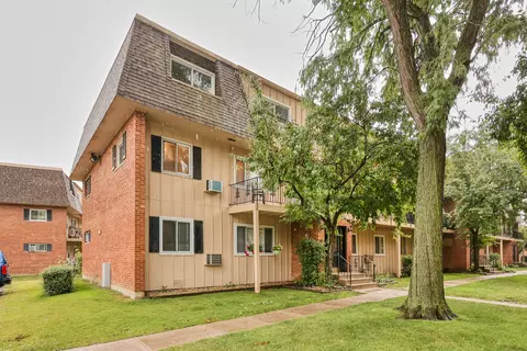 2506 Algonquin Rd #17, Rolling Meadows, IL 60008 photo 2