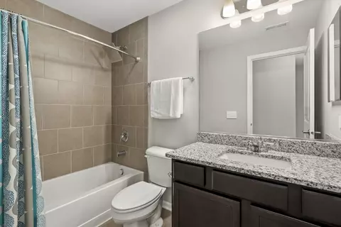 787 Lee St, Des Plaines, IL 60016 photo 20