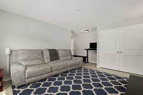 787 Lee St, Des Plaines, IL 60016 photo 22