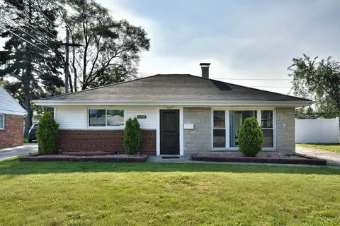 15471 Rose Dr, South Holland, IL 60473