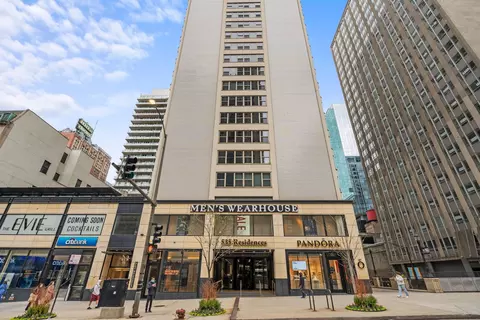 535 N Michigan Ave #1210, Chicago, IL 60611