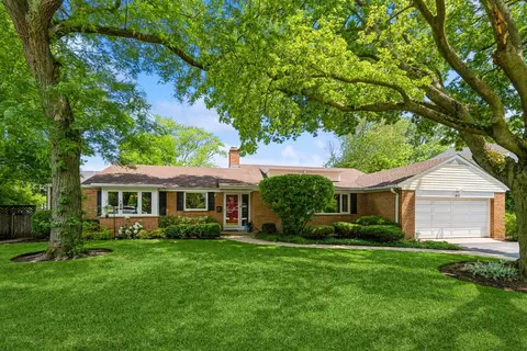 810 Romona Rd, Wilmette, IL 60091