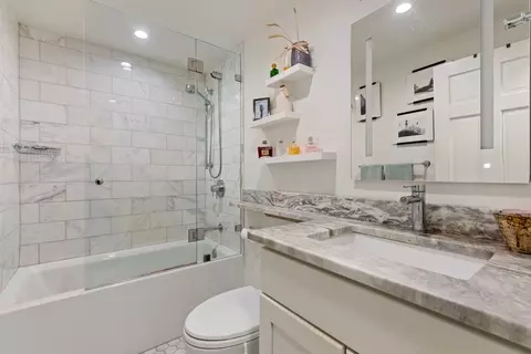 100 E Huron St #1107, Chicago, IL 60611 photo 13