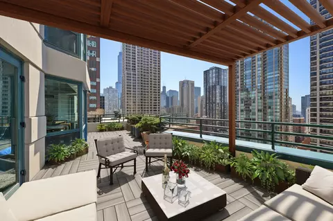 100 E Huron St #1107, Chicago, IL 60611 photo 14