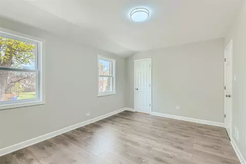 2129 E 98th St, Chicago, IL 60617 photo 13
