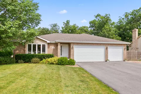 40 Zurich Ct, Crete, IL 60417