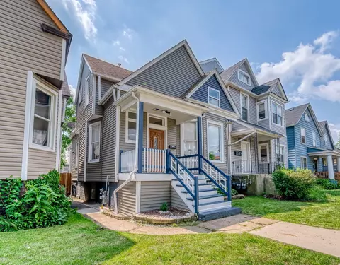 2821 E 76th Pl, Chicago, IL 60649