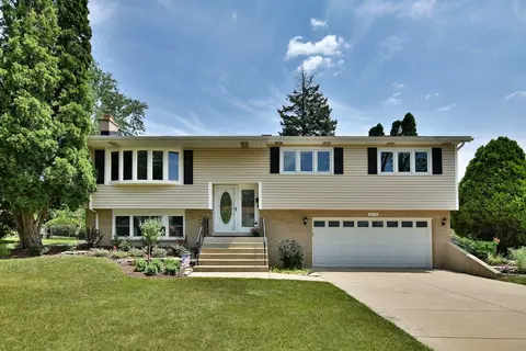 7313 Richmond Ave, Darien, IL 60561