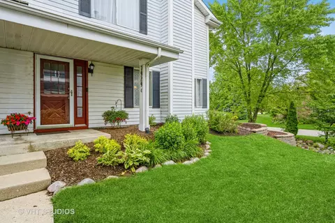7929 Knottingham Cir #C, Darien, IL 60561