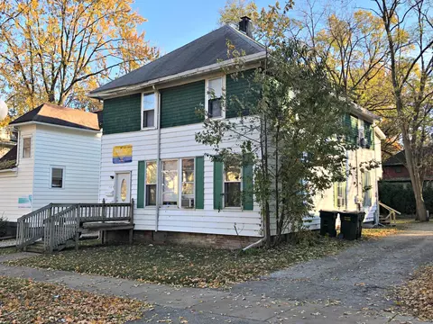 709 W California Ave, Urbana, IL 61801