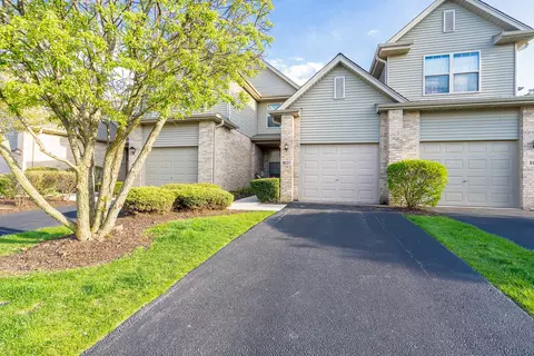 9021 Mansfield Dr, Tinley Park, IL 60487