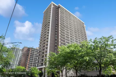5855 N Sheridan Rd #11F, Chicago, IL 60660