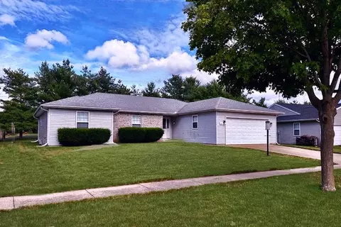 1704 Nancy Beth Dr, Champaign, IL 61822