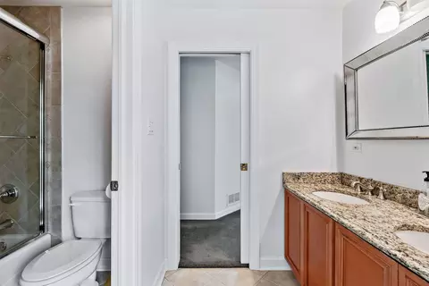 681 E Hickory Ave, Addison, IL 60101 photo 25