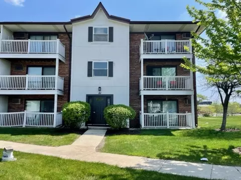 181 Gregory St #6, Aurora, IL 60504