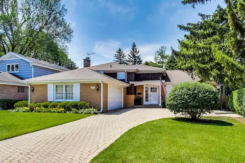 1525 W Talcott Rd, Park Ridge, IL 60068