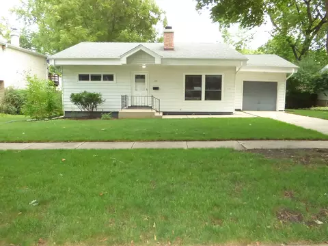 221 N Crest Ave, Bartlett, IL 60103