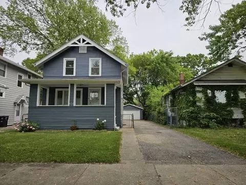 924 Highland Ave, Waukegan, IL 60085