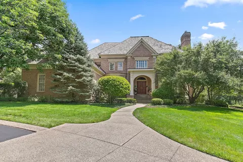 33 S Wynstone Dr, North Barrington, IL 60010
