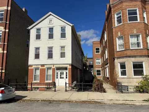 1316 W Chestnut St, Chicago, IL 60642