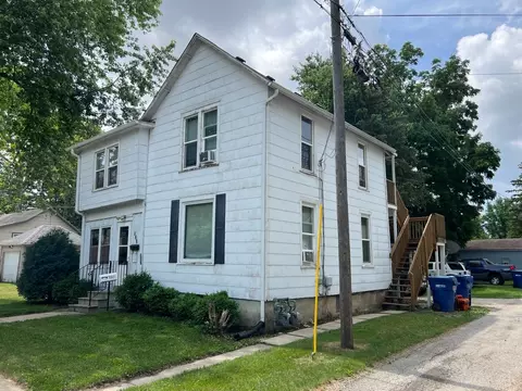 722 Prospect St, Dekalb, IL 60115