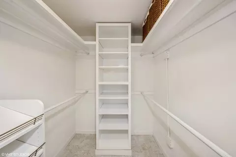 49 E Cedar St #1, Chicago, IL 60611 photo 12