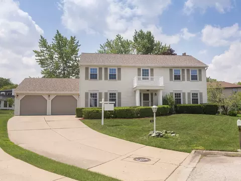 704 Teal Ct, Schaumburg, IL 60193