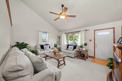 270 E 34th St, Steger, IL 60475 photo 5
