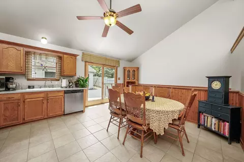 270 E 34th St, Steger, IL 60475 photo 8
