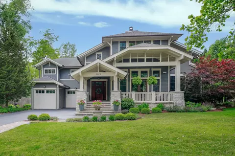 6126 Plymouth St, Downers Grove, IL 60516