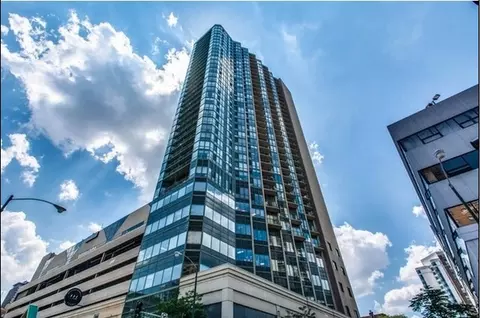 111 W Maple St #903, Chicago, IL 60610