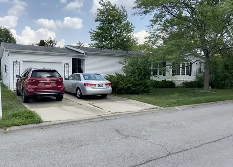 28 Cardinal Dr, Beecher, IL 60401 photo 4