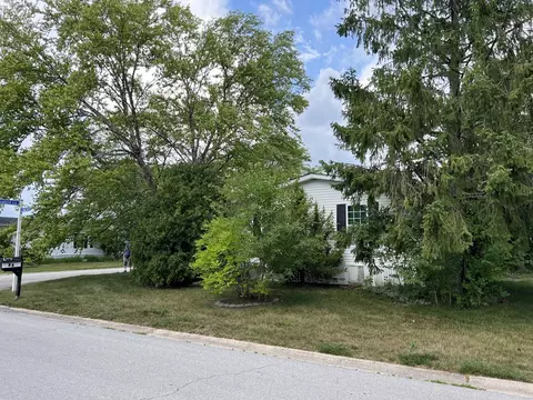 28 Cardinal Dr, Beecher, IL 60401 photo 3