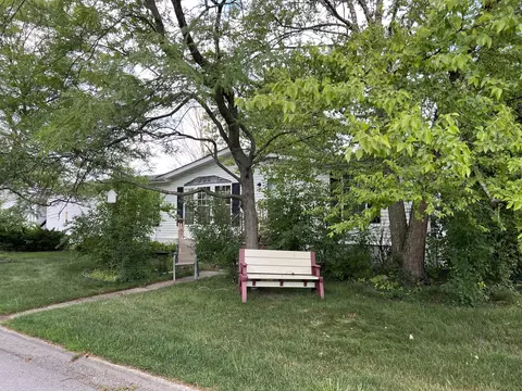 28 Cardinal Dr, Beecher, IL 60401 photo 2