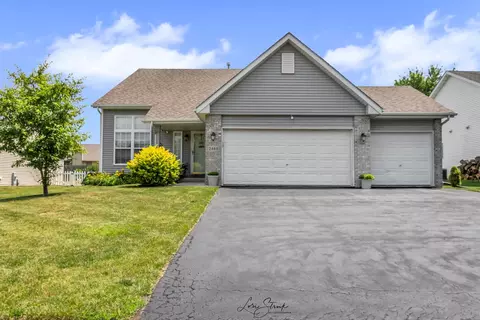 2460 Kristi Ln, Rockford, IL 61102