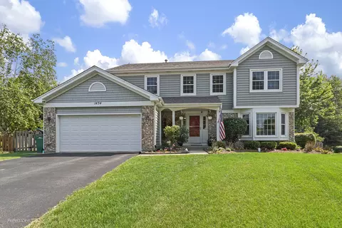 1434 Kingsbury Ct, Gurnee, IL 60031