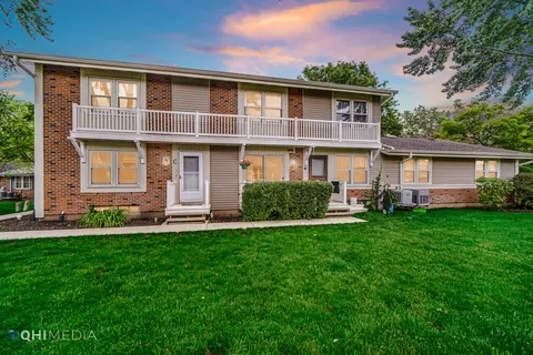 310 Milton Ct #C, Bloomingdale, IL 60108
