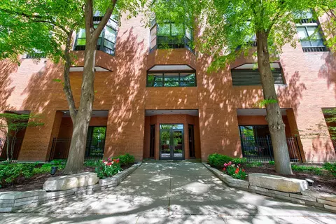 899 S Plymouth Ct #1910, Chicago, IL 60605